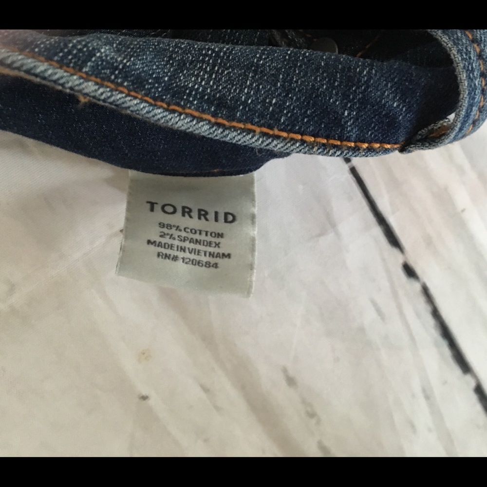 Torrid Distressed Destroyed Jean Skirt Size 12 - Picture 5 of 6